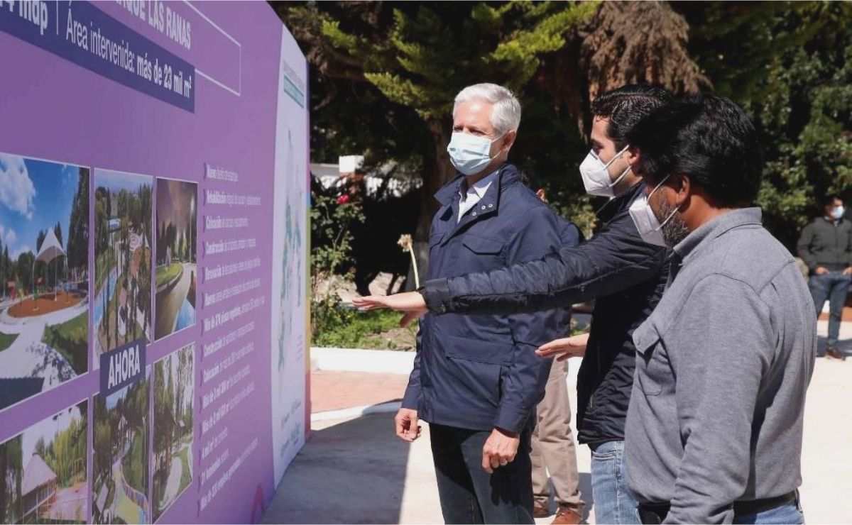 Alfredo del Mazo entrega modernización del parque Las Ranas en San Antonio la Isla