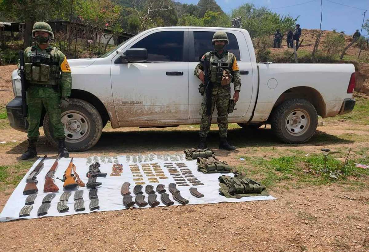 Se enfrentan elementos del ejército mexicano y grupo armado en Almoloya de Alquisiras