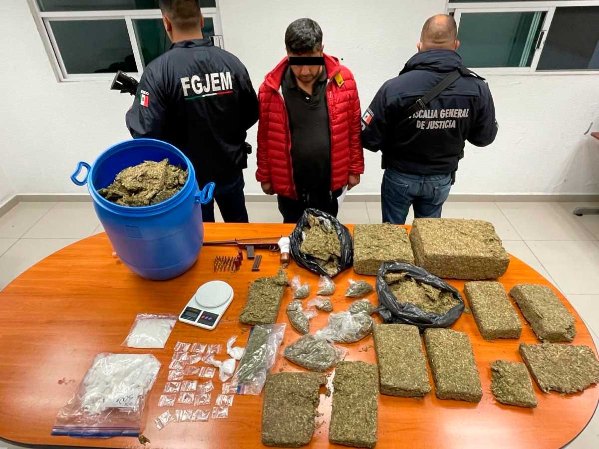 Aseguran agentes 18 kilos de marihuana durante cateo en Atlacomulco
