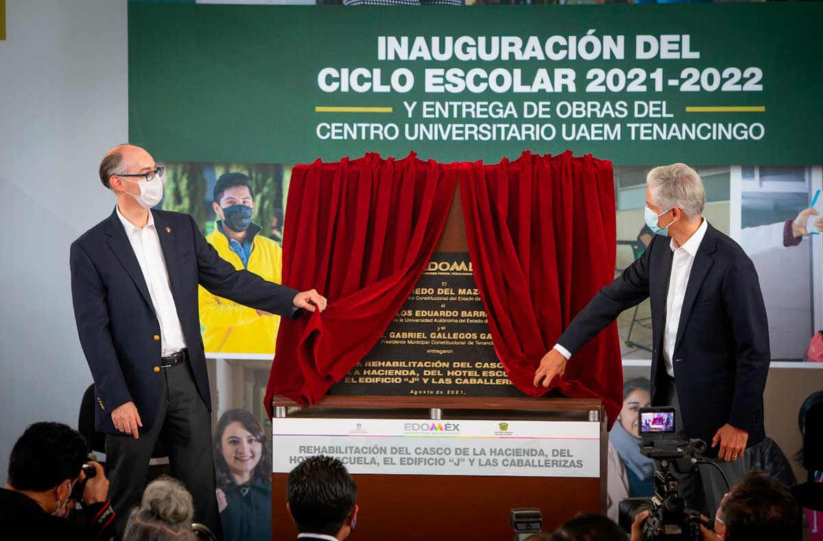 El gobernador del Estado de México, Alfredo Del Mazo Maza y el rector, Carlos Eduardo Barrera Díaz inauguraron el Ciclo Escolar 2021-2022