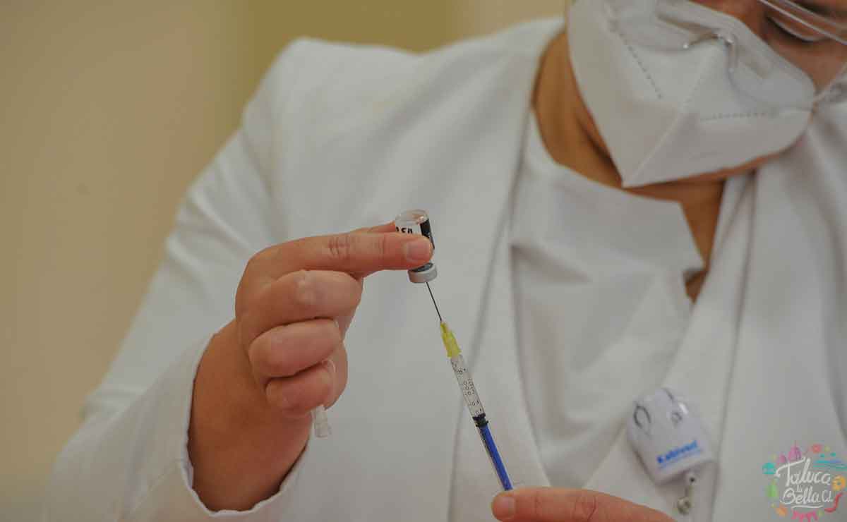 Personal médico recibirá refuerzo de vacuna contra Covid-19