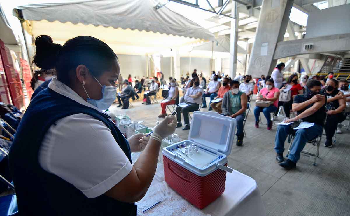 Documentos para recibir la vacuna para personas de 18 a 29 años en Edomex