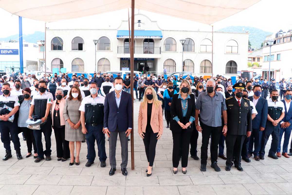 Entregan equipo a elementos de Protección Civil de Huixquilucan