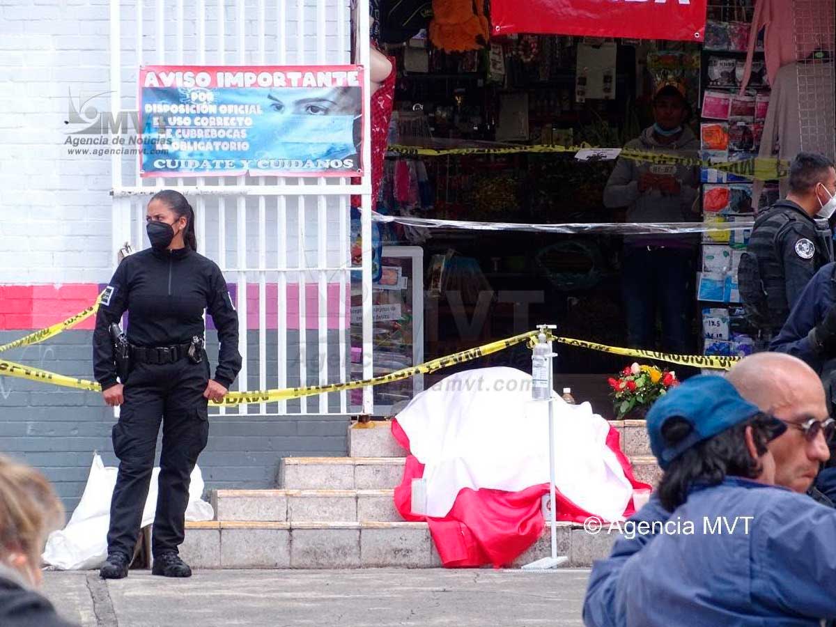 Fallece “El Sinsi”, abrazado a su tonaya en mercado 16 de Septiembre