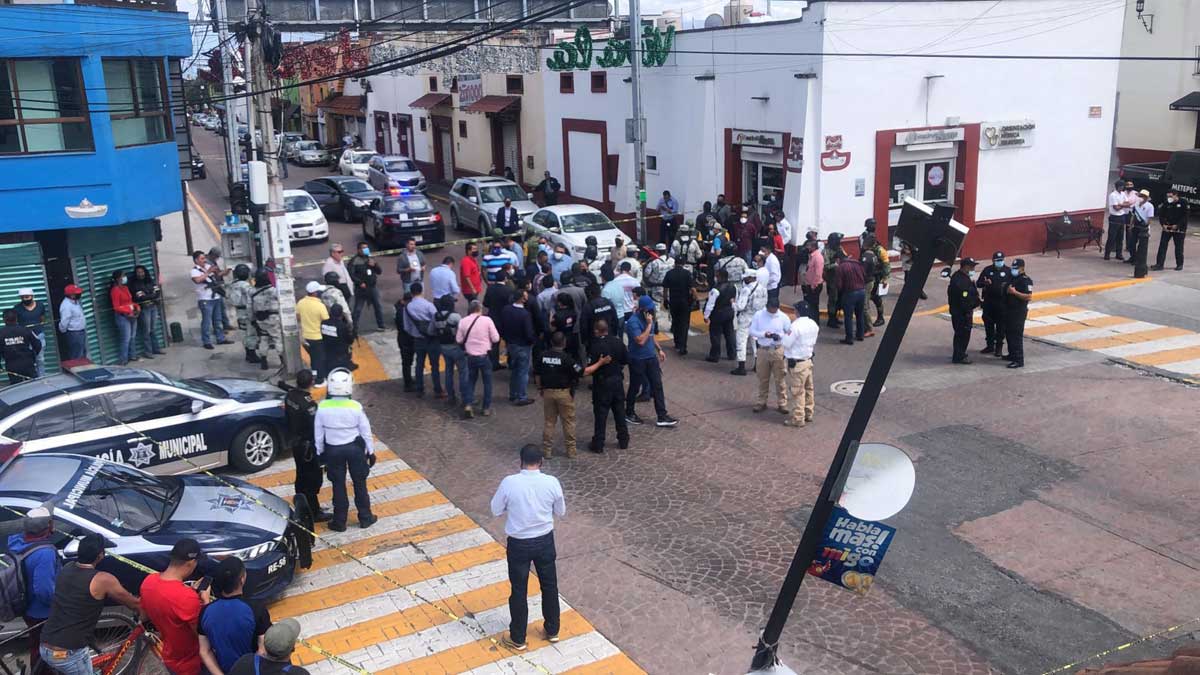 Tiroteo en Metepec deja un presunto delincuente fallecido y dos heridos en el fuego cruzado