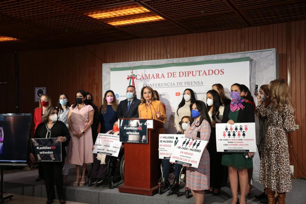 Llama Ana Lilia Herrera a autoridades a respaldar a la niñez mexicana