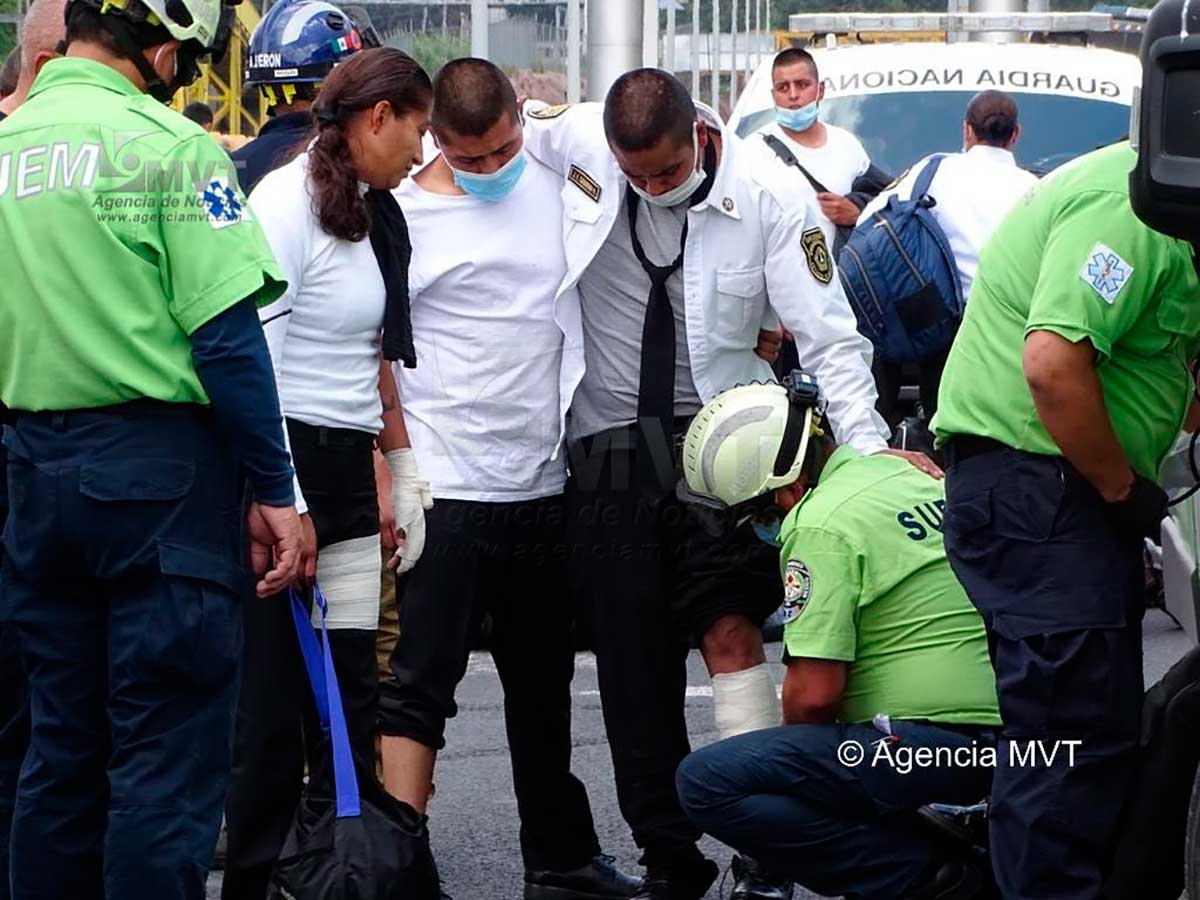 Se accidenta camión de la Policía Estatal sobre la autopista La Marquesa-Lerma