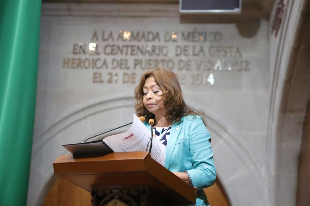 La diputada Rosa Maria Zetina, de Morena, propuso la unificación de las licencias de motociclista y automovilista en el Edomex