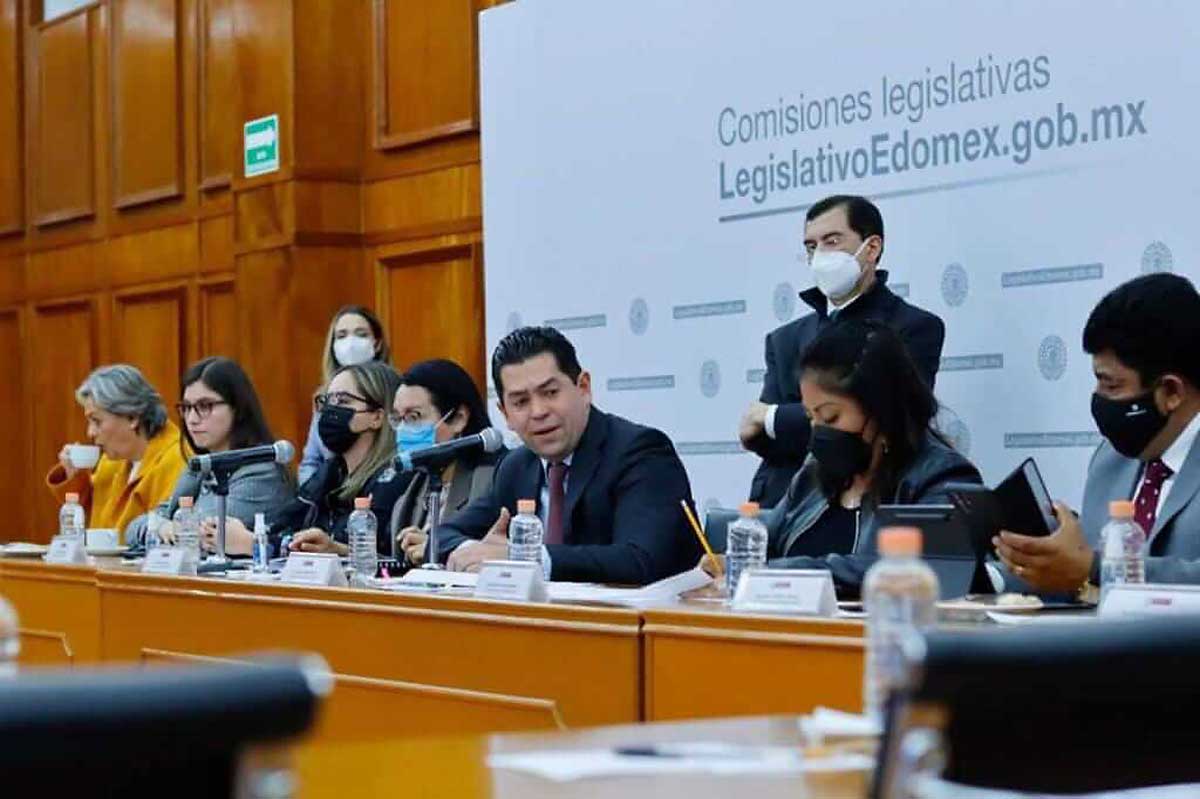 Busca mejorar las condiciones de trabajo para periodistas el diputado Guillermo Zamacona