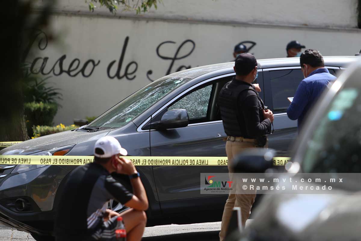 #Urgente Buscan a dos sujetos que dispararon contra una mujer en Metepec
