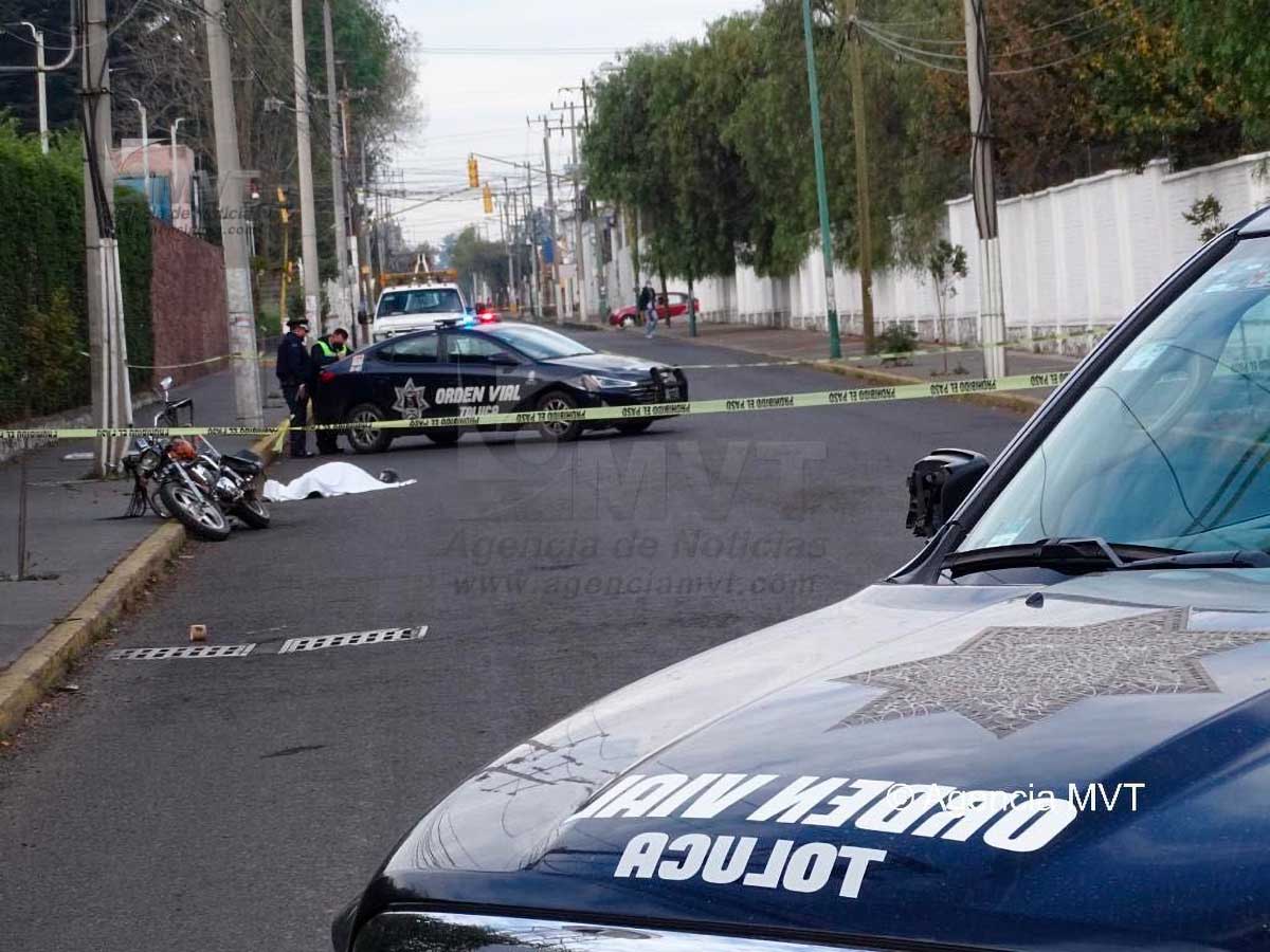 Se accidenta y muere mientras conducia su motocicleta en Toluca