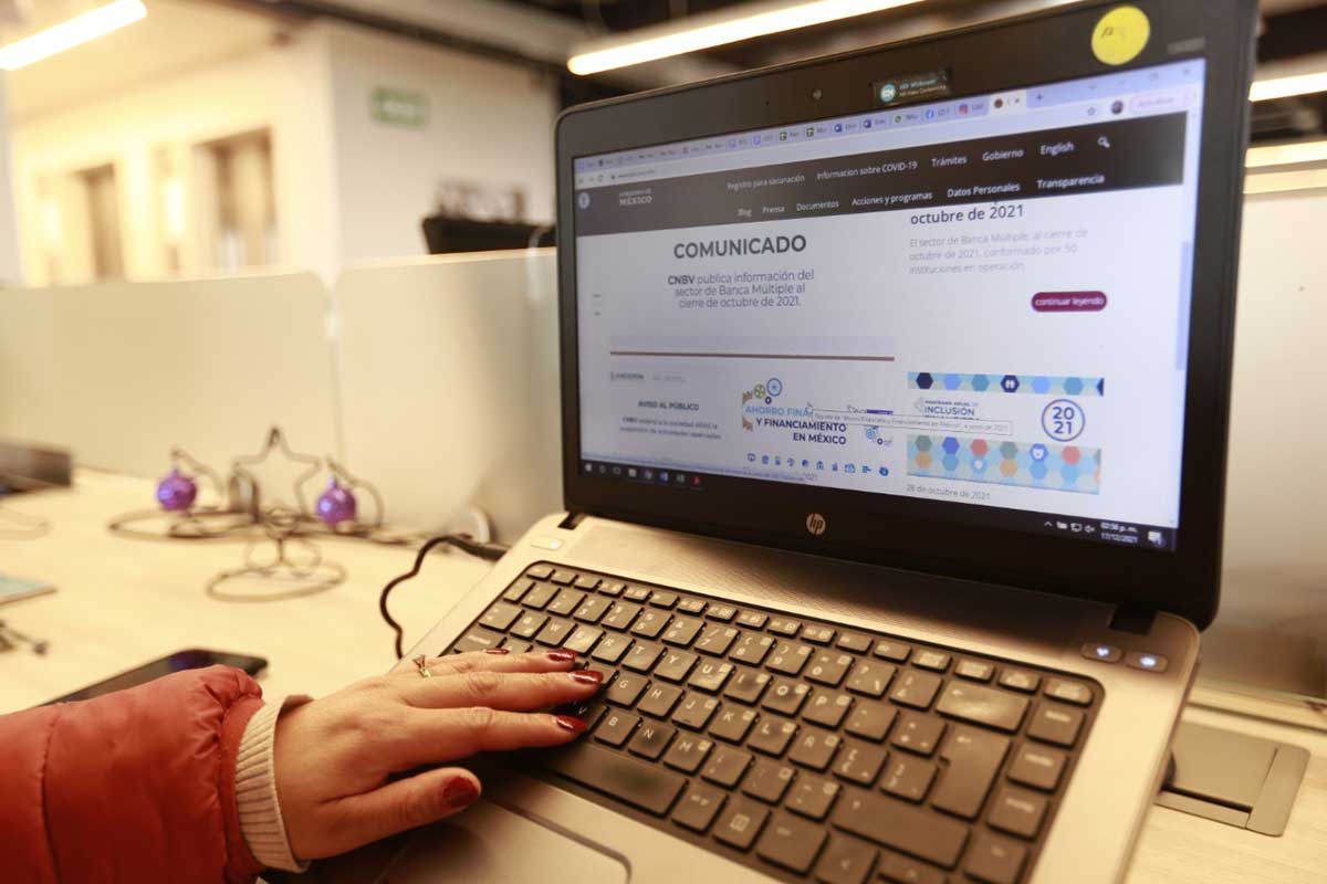 UAEM exhorta a cuidar datos personales en las compras en línea