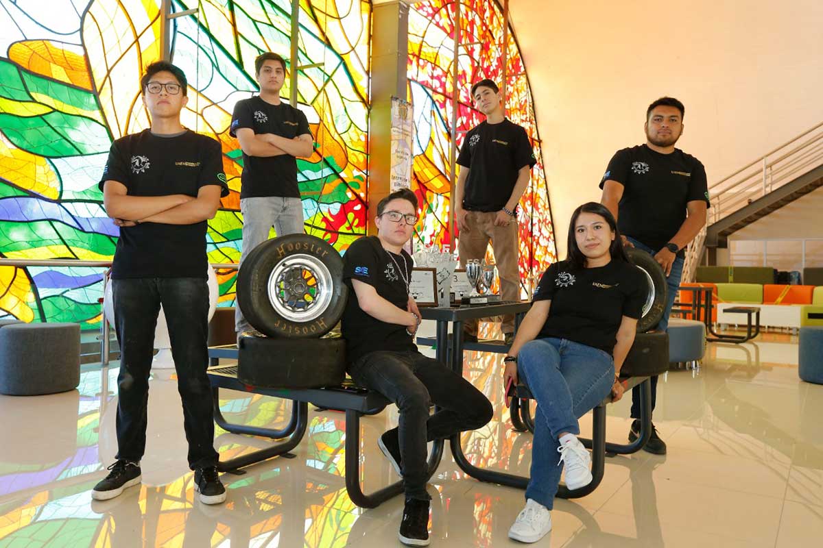 En la escudería Potro Sports UAEM diseñan vehículo de carreras en 3D