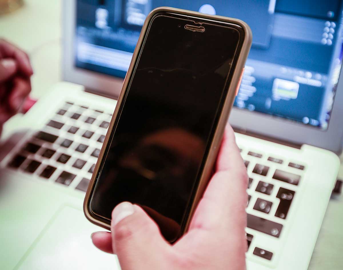 UAEM | Reforzar la seguridad en teléfonos inteligentes con antivirus