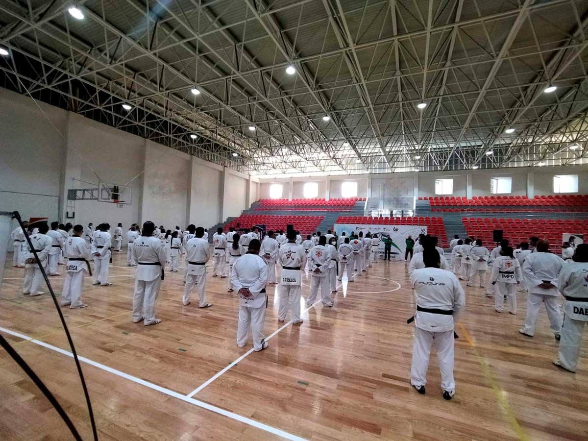 Certifican a entrenadores de Taekwondo en el Estado de México