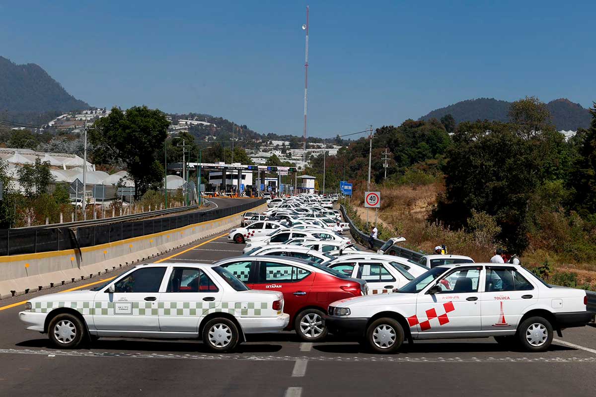 Texistas realizan bloqueos para manifestarse por abusos de la Secretaría de Movilidad y la Fiscalía General de Justicia