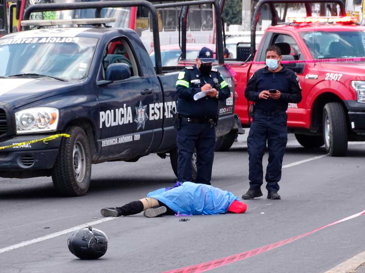 Fallece mujer en Toluca por camioneta que la aventó en vía Alfredo del Mazo