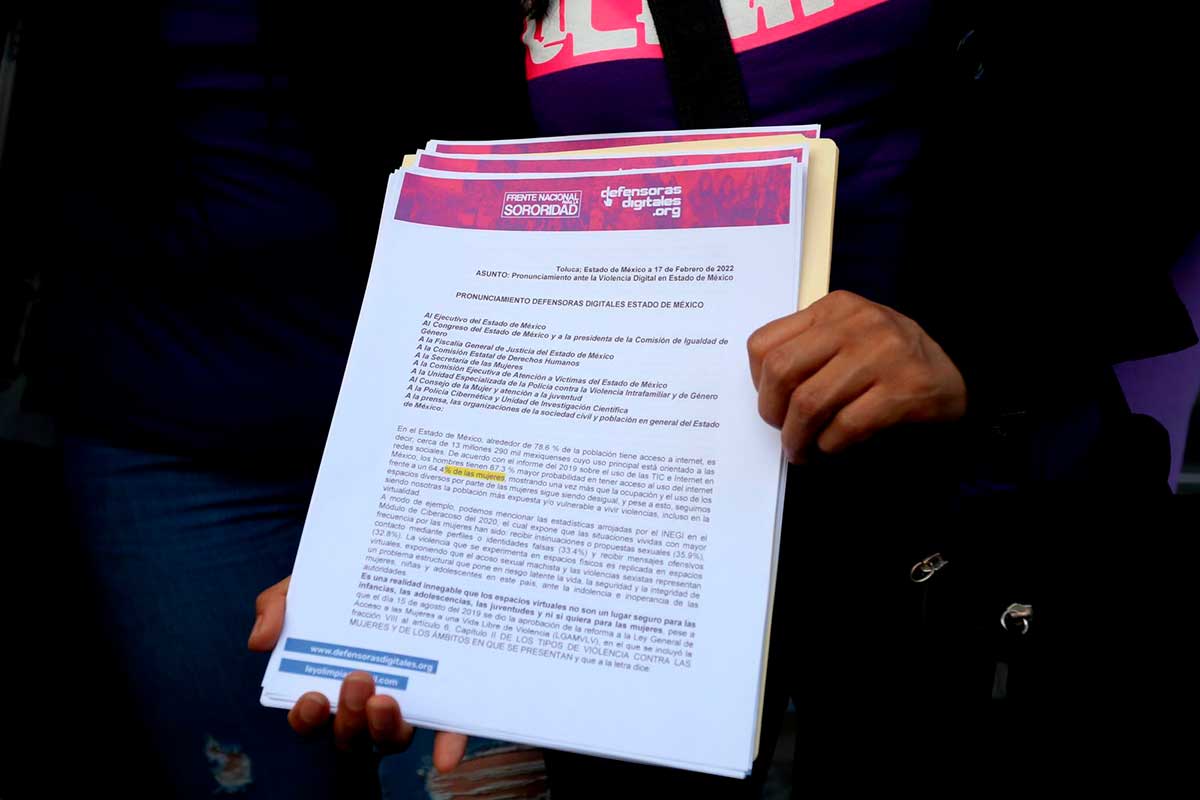 Piden mujeres a diputados leyes para prevenir y combatir violencia digital