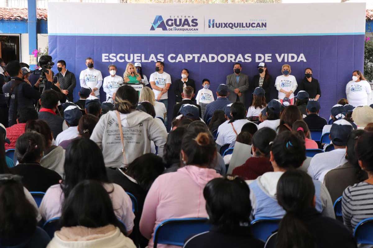 Cosechan agua de lluvia en escuelas de Huixquilucan