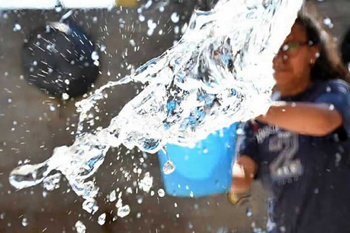 Desperdiciar agua causa una multa en Sábado de Gloria