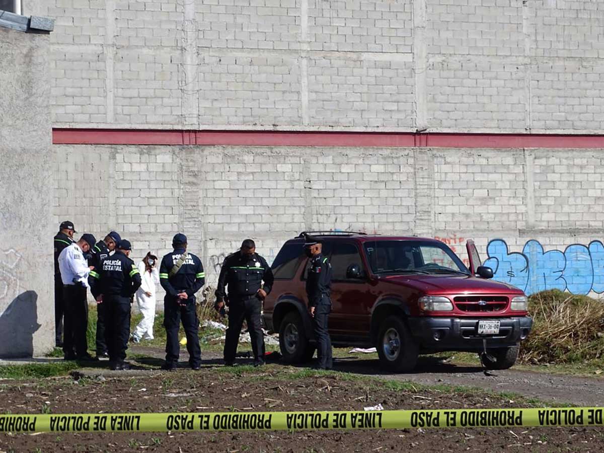 Ubican a dos asesinados a bordo de camioneta en Toluca