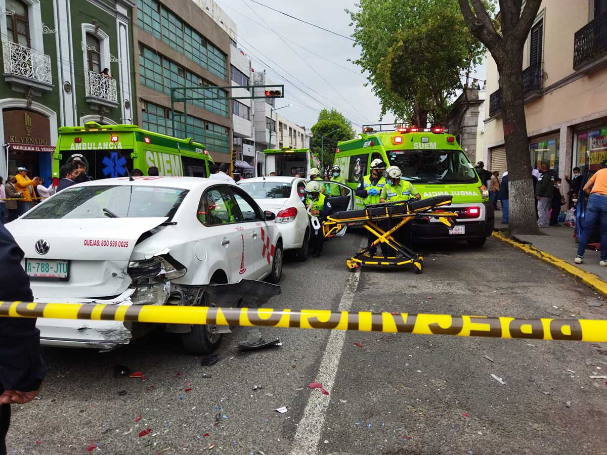 Choque múltiple en Centro de Toluca deja al menos 3 lesionados