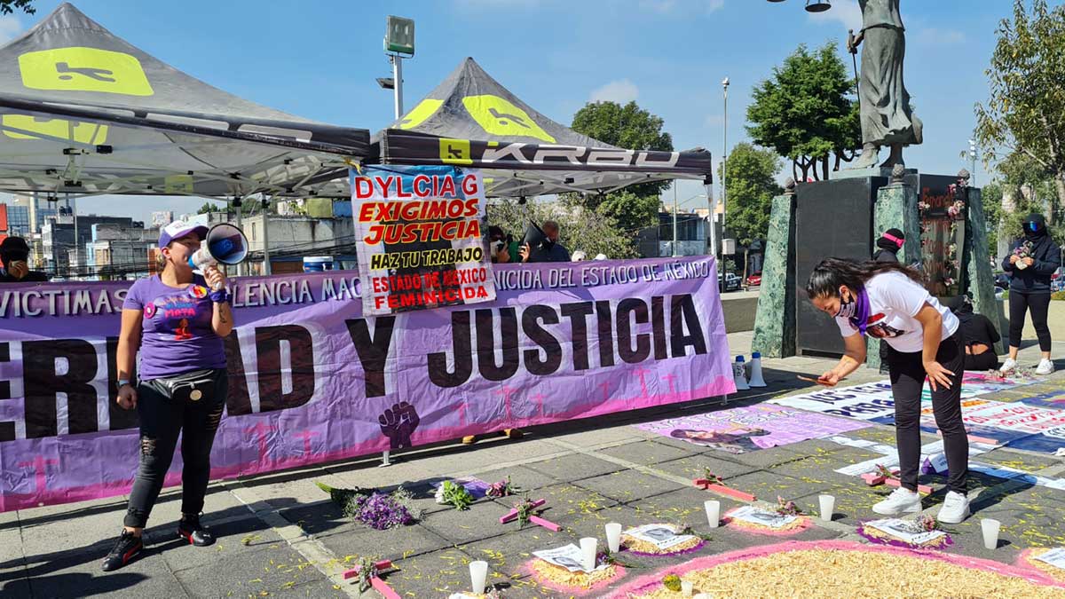 manifestación de familiares de víctimas de feminicidio