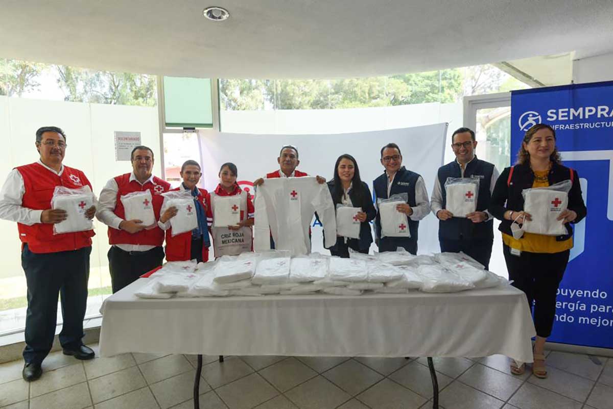Sempra Infraestructura entrega en donación mil 800 trajes tayvek a Cruz Roja Mexicana en el Estado de México