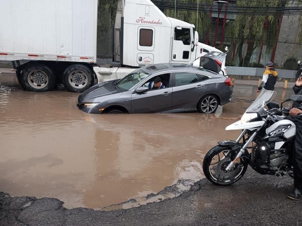 Exceso de baches viola derechos humanos de mexiquenses