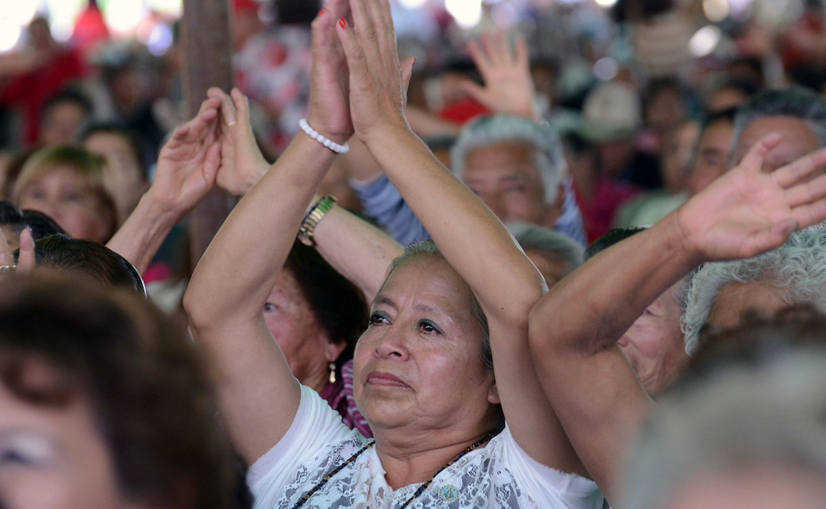 Adulto mayor beneficiaria del INAPAM