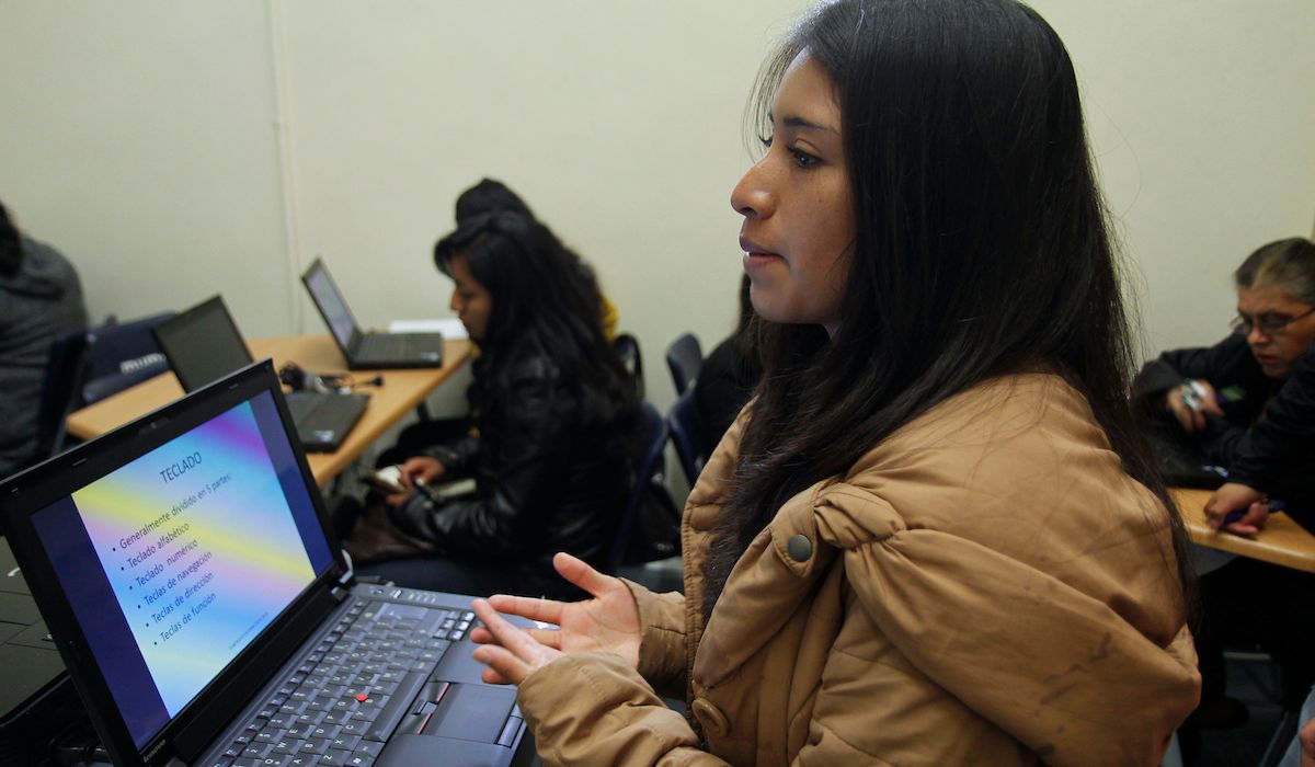 Mexiquense realizando la facturar en Uber eats 2022