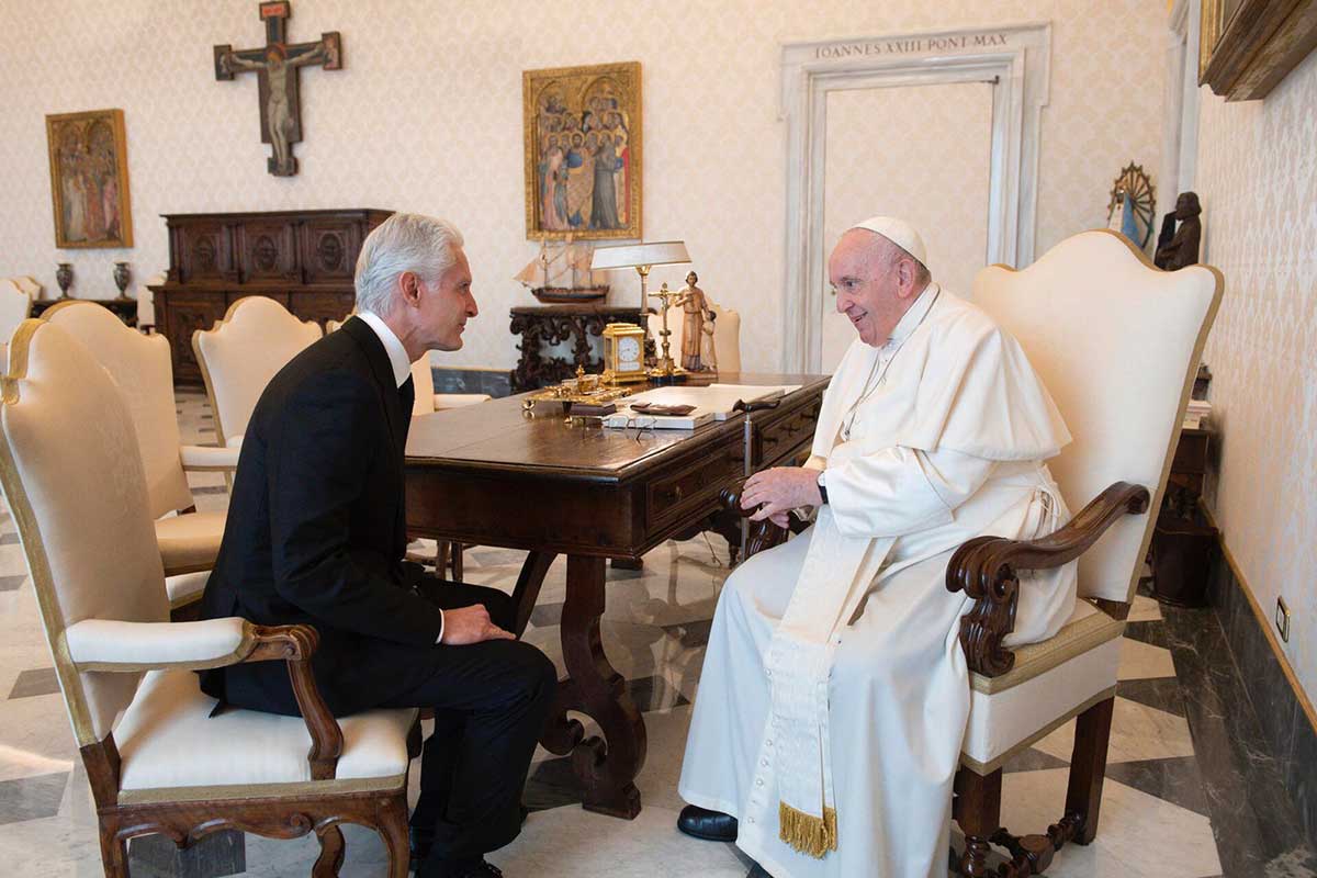 Recibe el Papa Francisco al gobernador Alfredo del Mazo