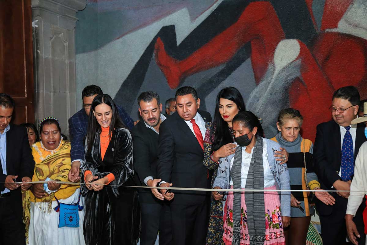 Recibe la Cámara de Diputados Expo Artesanal Manos y Creatividad
