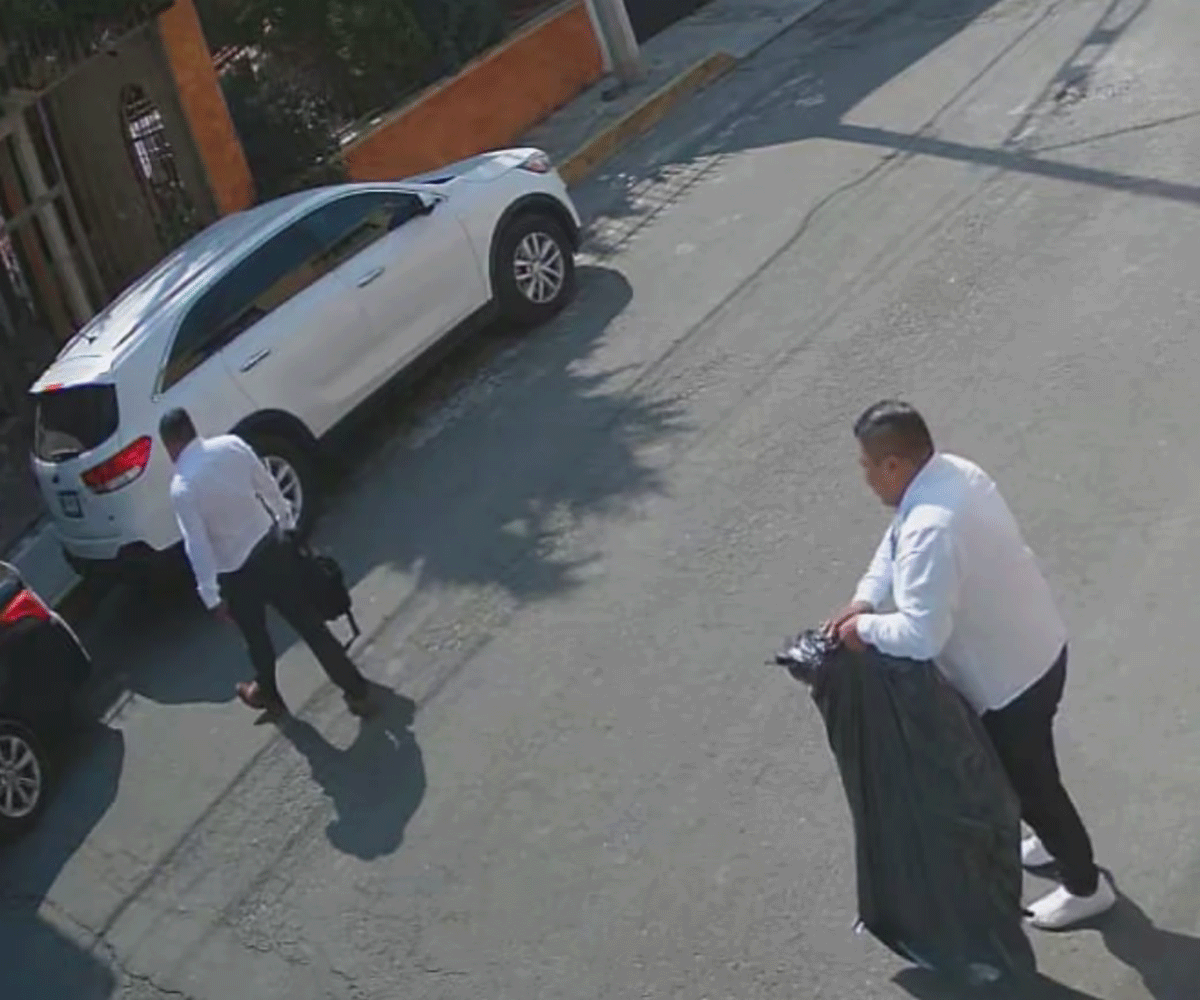 A plena luz del día vacían departamentos en Toluca