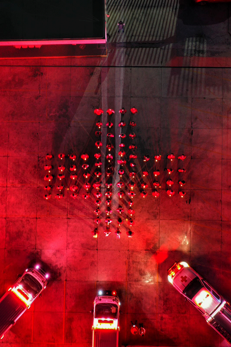 Con cruces de luz conmemoraron en Cruz Roja el Día Internacional de los Voluntarios 