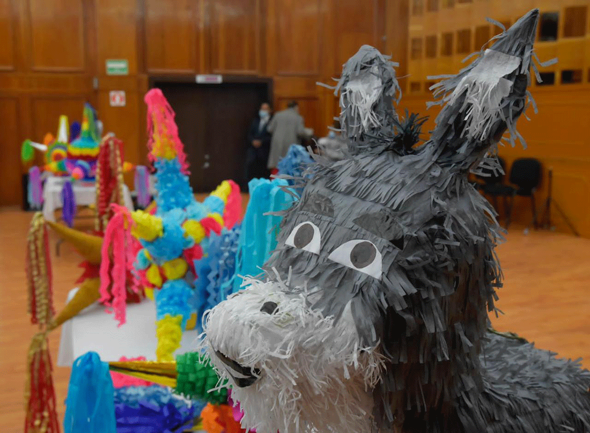 piñatas