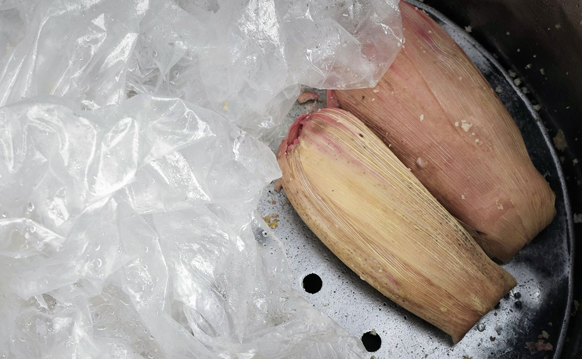 Tamales en la olla para ser cocidos en Toluca