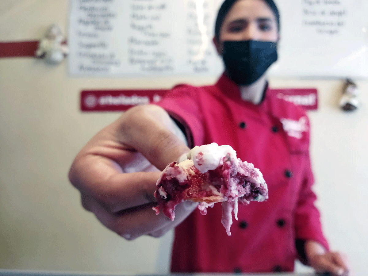 Crean helado de Rosca de Reyes, con todo y muñequitos