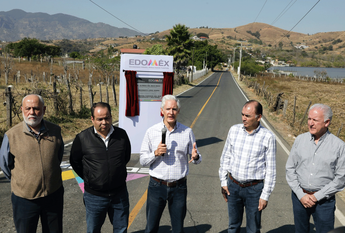 Inaugura Alfredo del Mazo primera etapa de rehabilitación de caminos en la zona sur