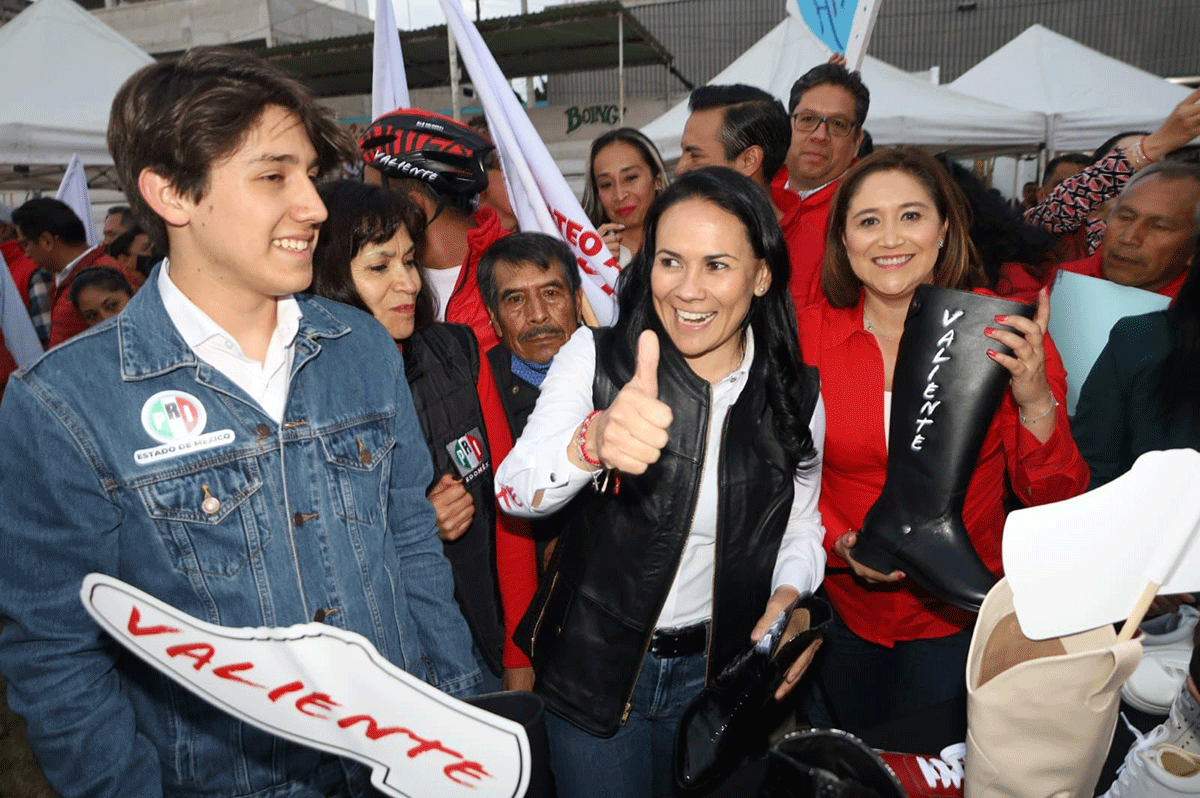 Arropan 10 mil priistas de San Mateo Atenco a su precandidata Alejandra del Moral