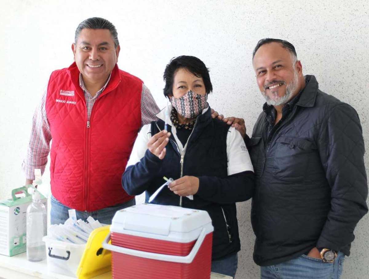 Servicios de salud gratuitos a habitantes del norte de Toluca