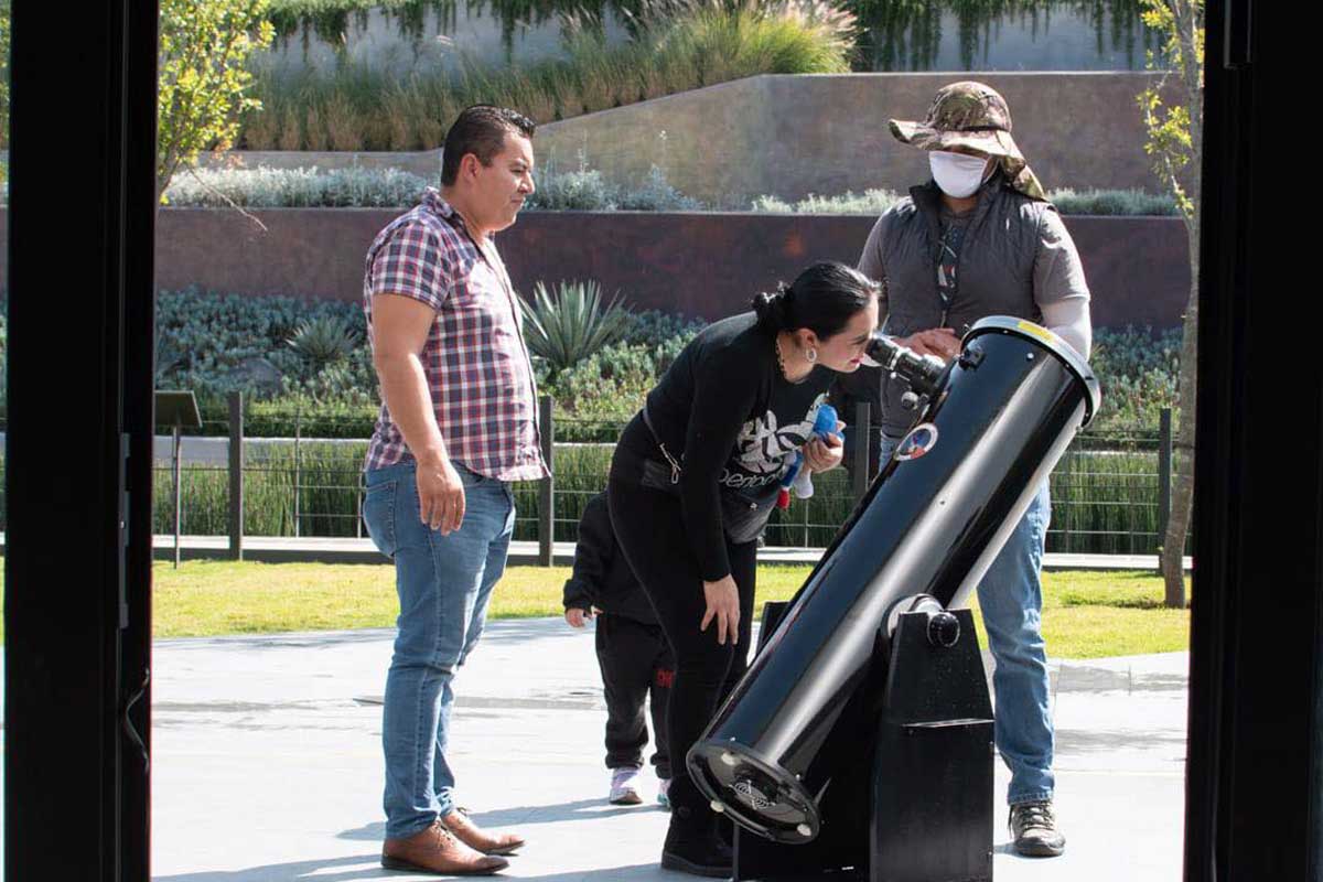 Adicional a las conferencias la exposición Espacio estelar en Toluca ofrece charlas y actividades