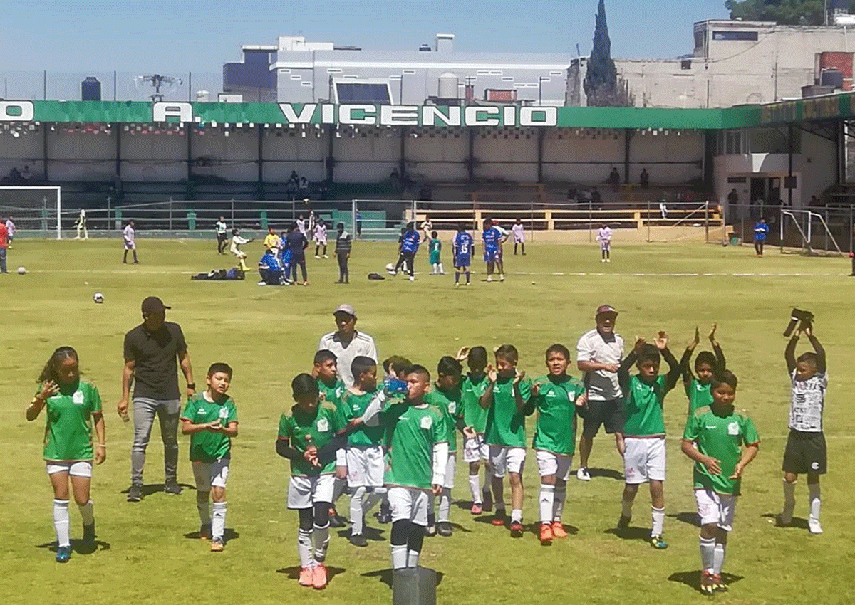 ¿Te gustaría que tus hijos se incorporaran a las fuerzas básicas de un equipo profesional de futbol? Club Jaguares de Xonacatlán es la opción