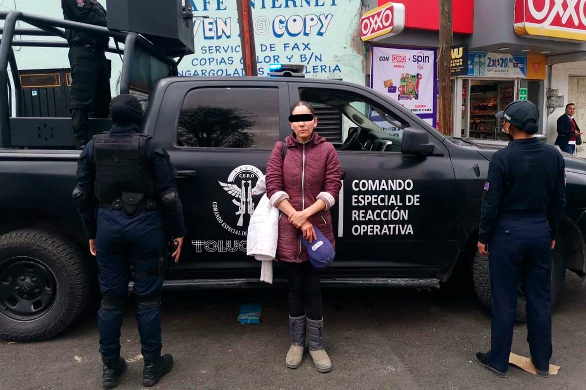 Una mujer fue detenida durante el operativo para rescatar a los perros y gatos en Toluca