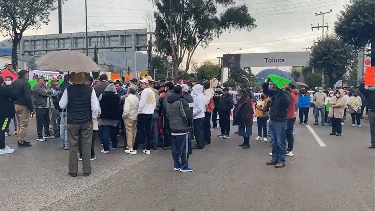 Condena alcalde de Zinacantepec bloqueo carretero por conflicto en el que pretenden involucrarlo
