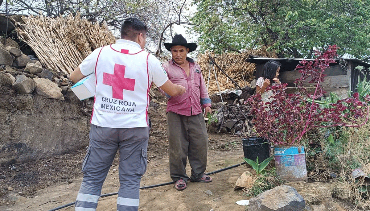 Entrega Cruz Roja Mexicana cubrebocas en comunidades aledañas al Popocatépetl