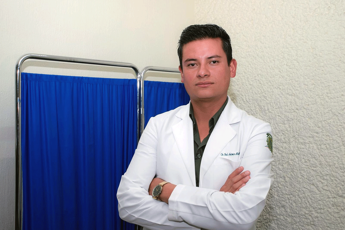 Obed Antonio Albarrán Hernández, jefe de la misión Médica que atenderá a los atletas de la UAEMéx 