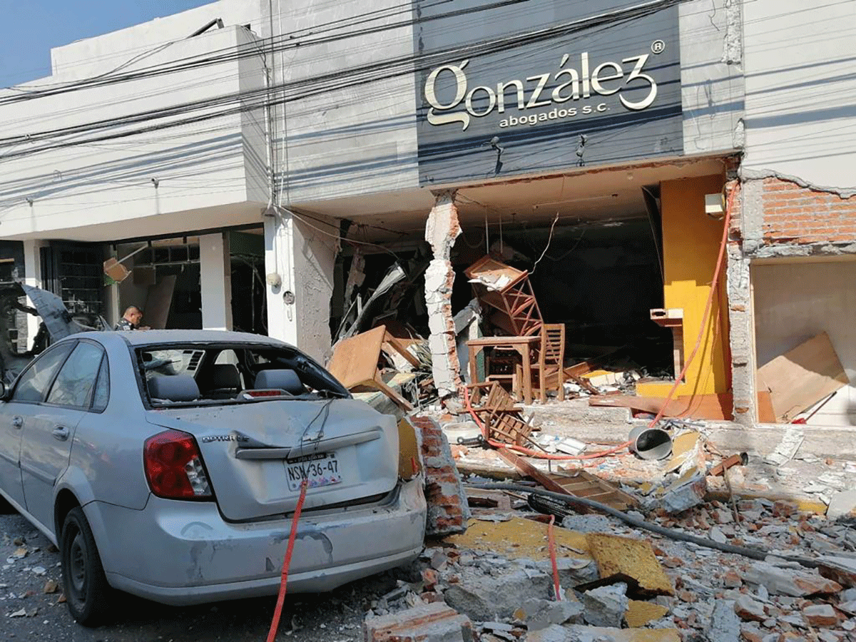 Estalla una panadería en zona habitacional de Toluca