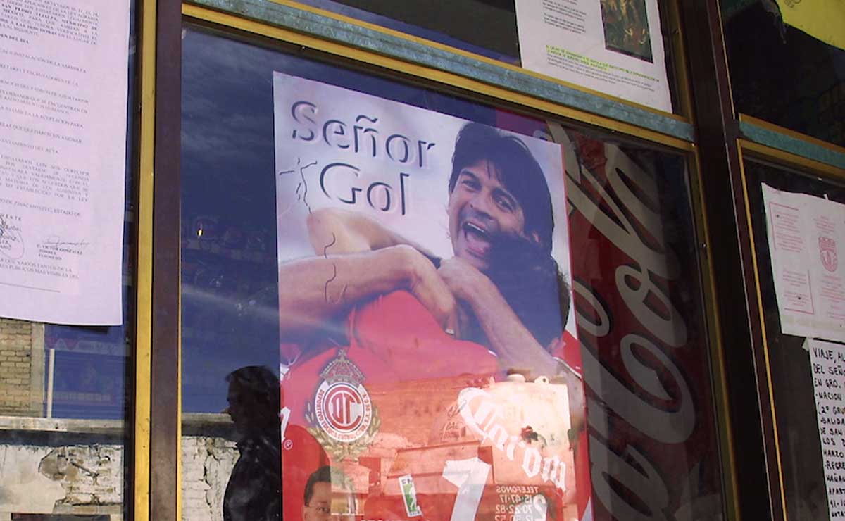 Fotografía de un poster del señor golazo de Cardozo