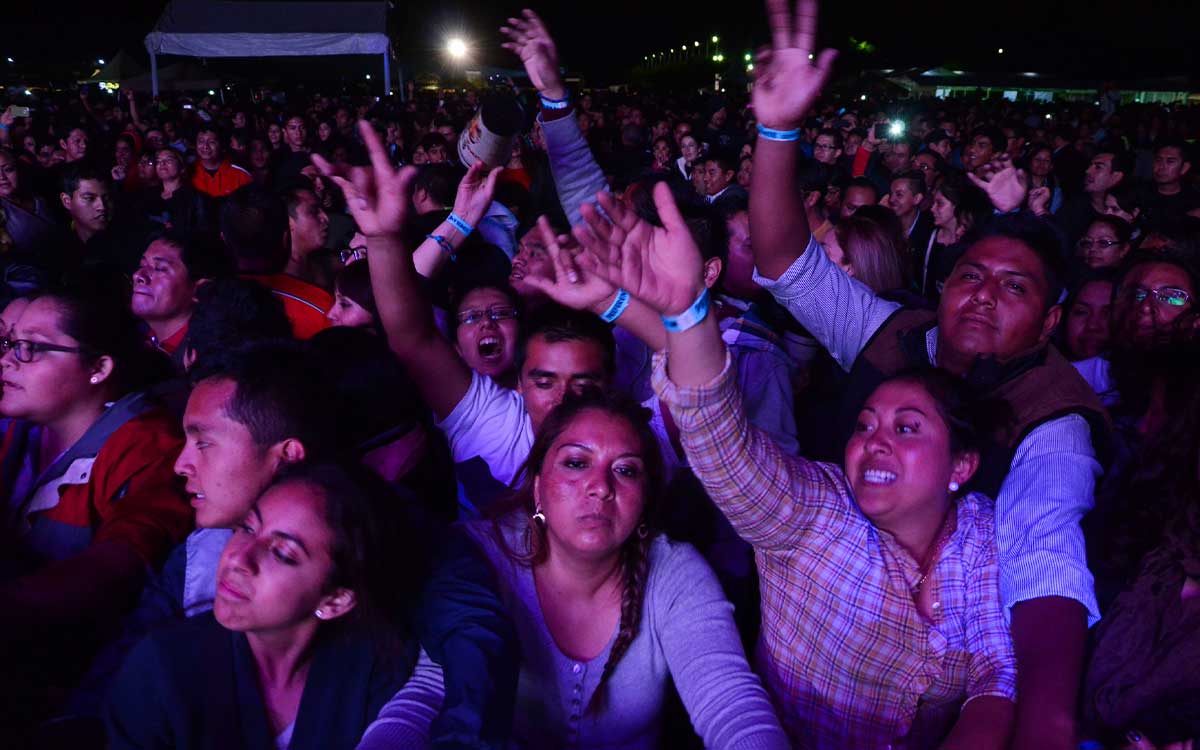 publico disfrutando feria de teoloyucan 2023